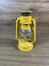 Vintage Feuer Hand 275 Baby Oil Storm Feuerhand Lantern Lamp Yellow Prop Movie