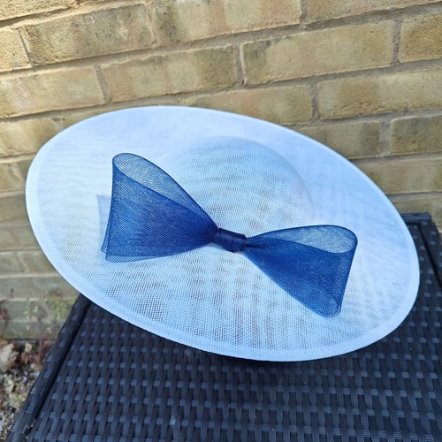 White navy blue bow - white,