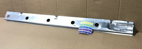 Left door sill foot - door,