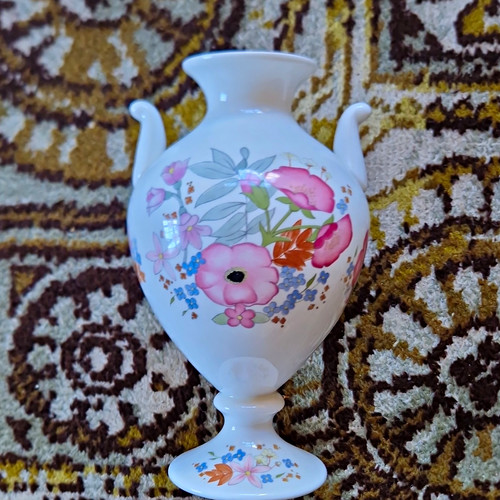Wedgwood meadow sweet - meadow, bone