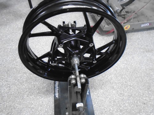 Bmw k1600 k1600gt front wheel - k1600gt,
