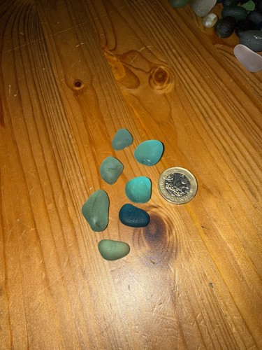 Light blue seaham seaglass - blue,
