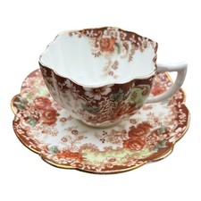 Windsor Vintage bone china tea cup and saucer. Gold leaf edging.
