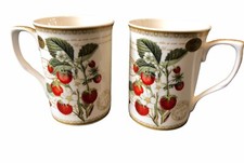 2x Strawberry Pattern Mugs