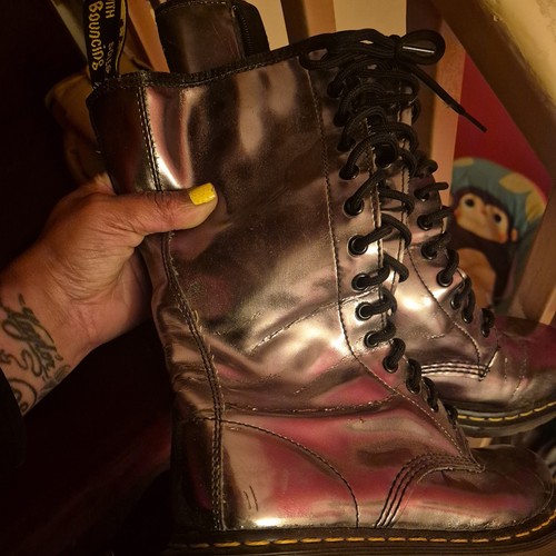 Wow genuine martens - genuine,