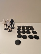 20 x Black Larger Figure