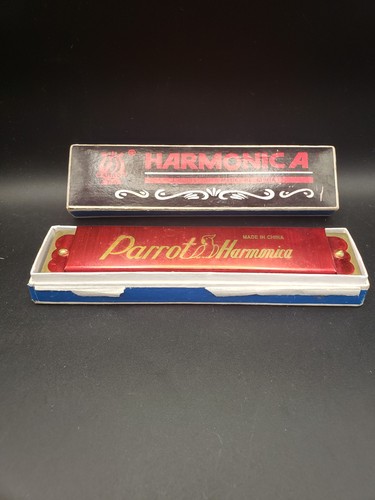 Harmonica its original - in, box