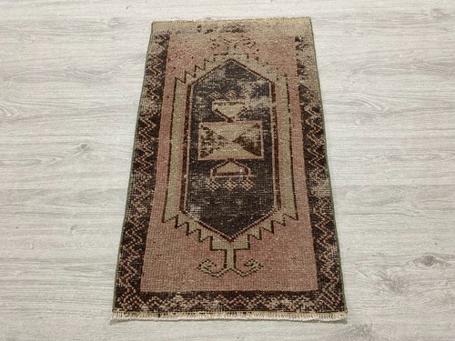 Vintage turkish rug - 1.7x3, ft