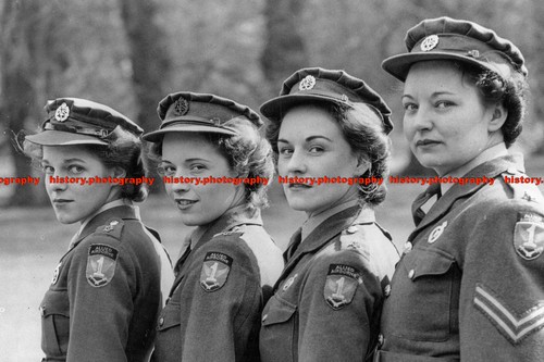 F008265 ats girls 1945 - ats,
