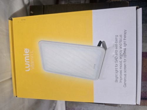 Lumie vitamin light therapy - lumie, l