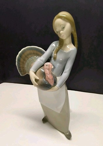 Lladro porcelain girl standing - porcelain,