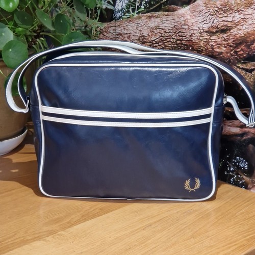 Fred perry navy faux - faux, leather