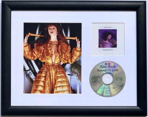 Kate bush signed photo - kate, /