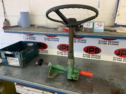 Complete steering box with