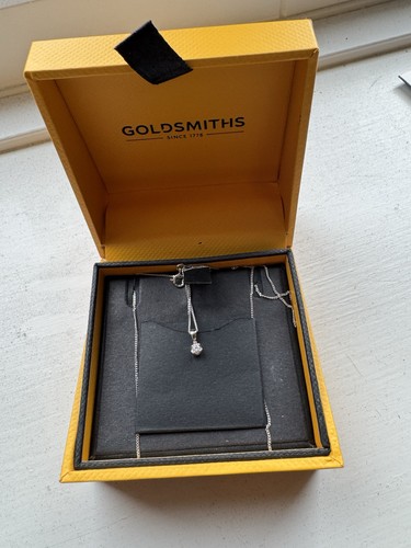Goldsmiths 9ct white gold - 9ct,