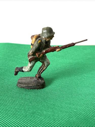 Elastolin german soldier - german,