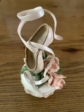 Just The Right Shoe by Raine Auberge Music Box 