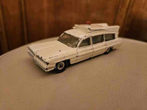 Dinky toys pontiac - dinky, superior