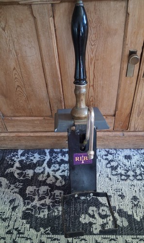 Vintage hand pull - hand, pump