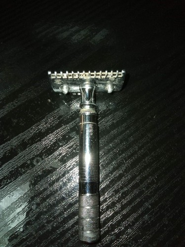Gents old fashined razor - gents,