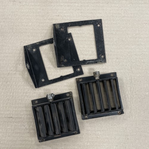Jaguar type under dash vents - under,