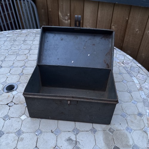 Vintage small metal - small,