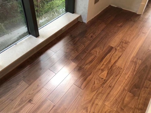 Random length walnut lacquered - random,