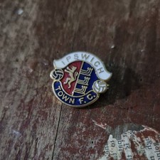 IPSWICH  TOWN  F C -  VINTAGE  70's COLLECTABLE COFFER FOOTBALL Pin BADGE