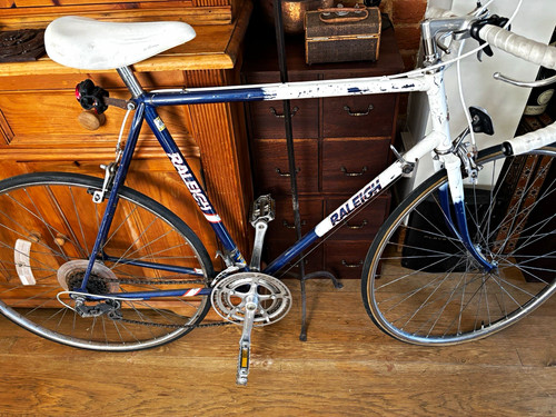 Raleigh road bike - 700c, drop