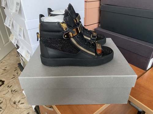 Giuseppe zanotti nicki - zanotti,