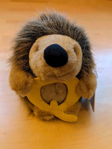 Russ leafy lane hedgehog - hedgehog, "q"