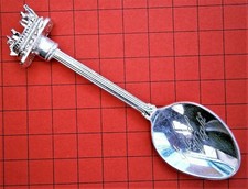 SA845*) Vintage Isle of Wight Hovercraft Boat Ship Souvenir Collectors tea spoon