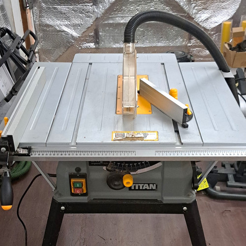 Titan ttb674tas 1500w corded - 1500w,