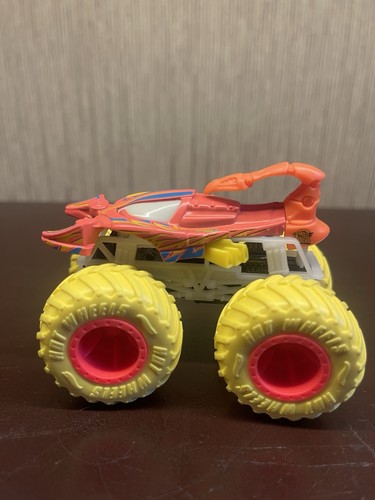 Hot wheels monster trucks - trucks, glow