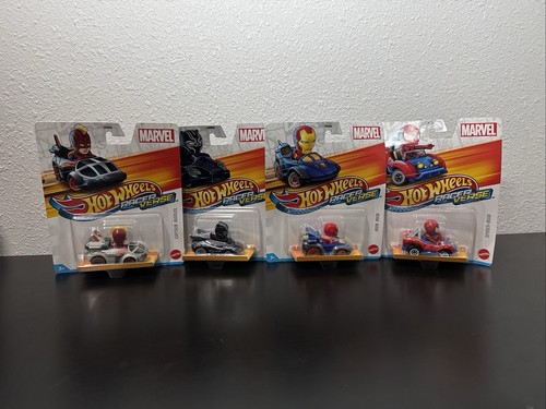 Hot wheels racer verse marvel - verse,