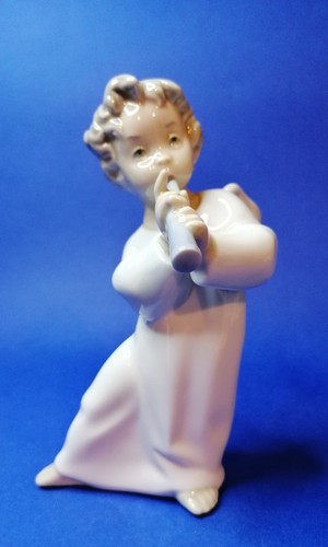 Lladro angel with flute - angel,