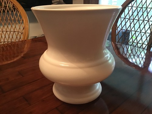 Large plastic vase flower - large,