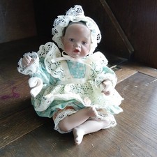 Porcelain Miniature 'Danielle'
