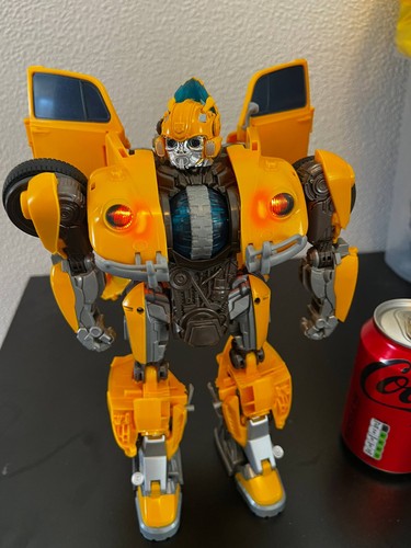 Hasbro transformers bumblebee - hasbro,