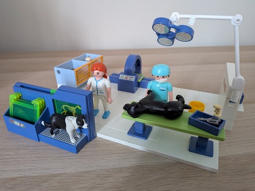 Playmobil 4346 vets clinic - vets,