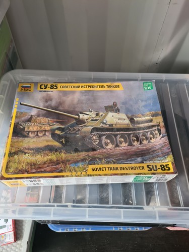 Zvezda 3690 soviet tank - zvezda,