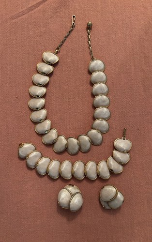 Vintage faux seashell jewelry - seashell,