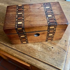 VICTORIAN Tunbridge Ware INLAID WALNUT TWIN COMPARTMENT TEA CADDY 7” Inches