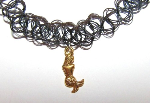 Black stretch tatoo choker