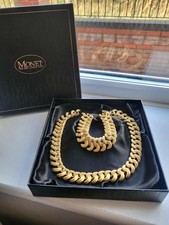 Monet gold plated necklace and bracelet set in original box. Perfect vintage