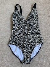 Zoggs Ladies Swimsuit Size 16