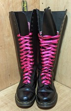 Dr Martens boots: 20 hole