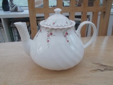 LOVELY WEDGWOOD PINK GARLAND