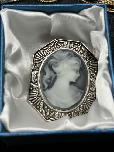 Vintage style silver tone - style, gray