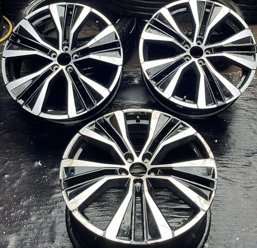 Genuine volvo xc60 alloy - genuine,